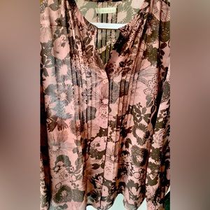 Nordstrom/Hinge women’s floral print blouse